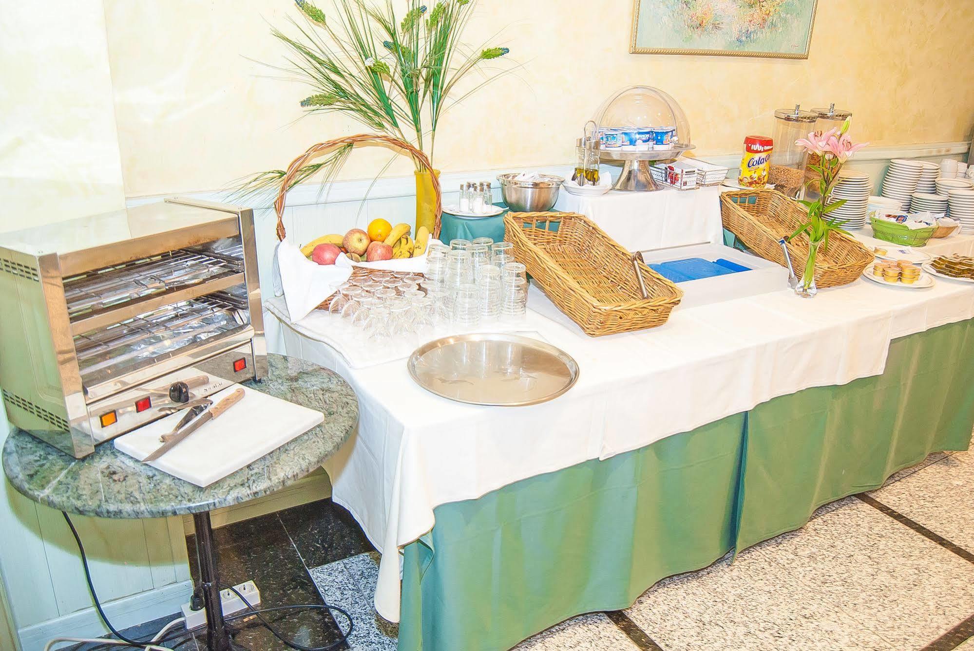 Hotel Ana Maria 3*